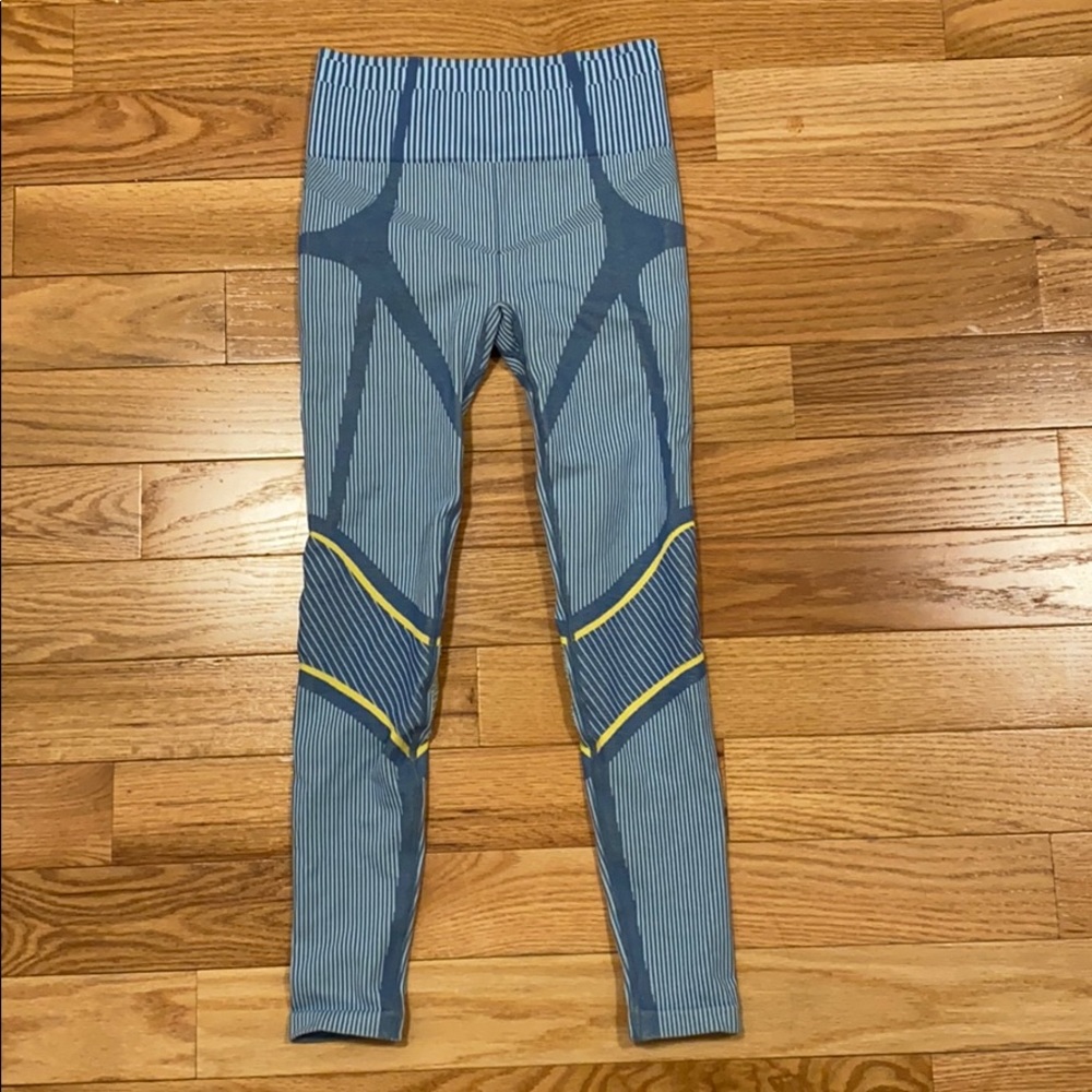 NWT Fabletics High waisted seamless leggings S